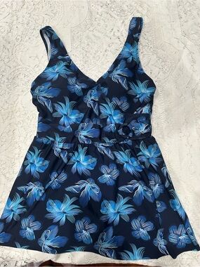 Seekers Essentials Navy Blue Floral Swimdress with Bright Blue Blooms size 14